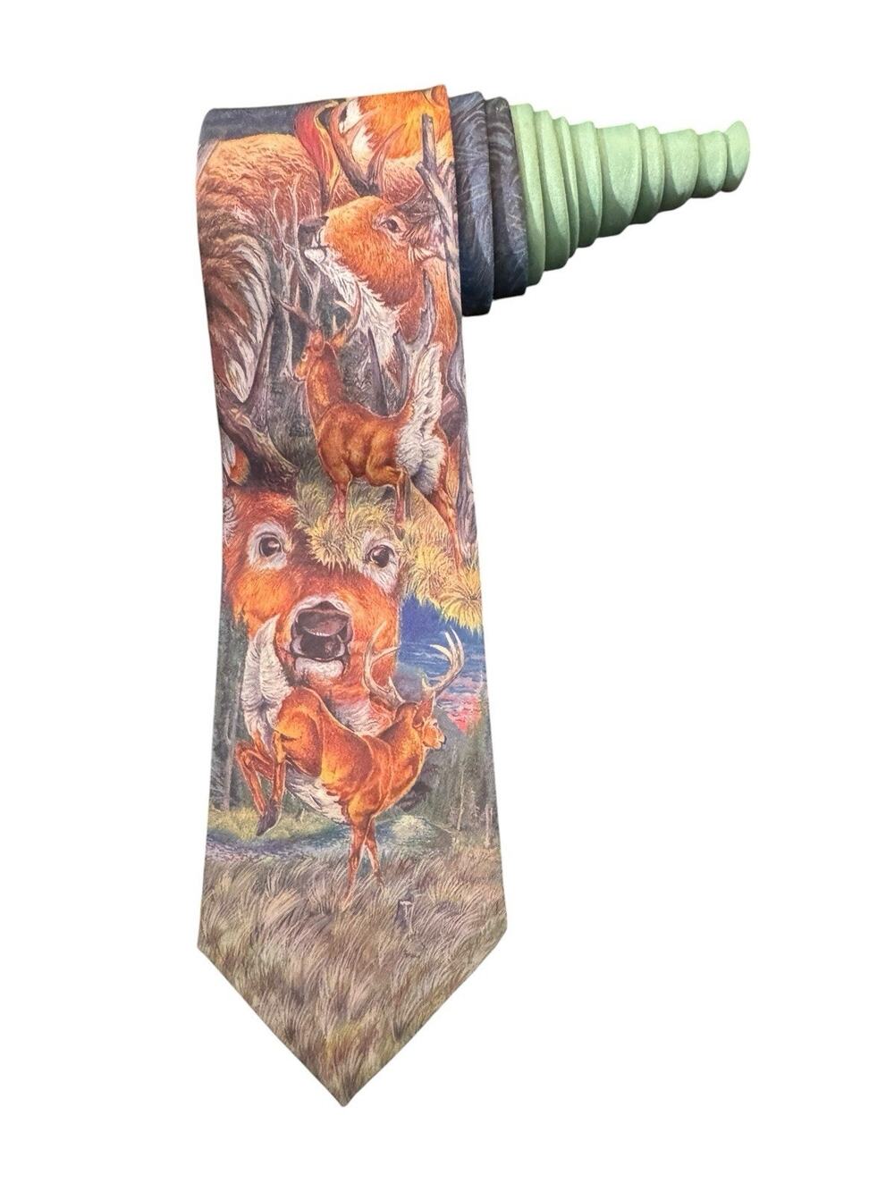 Ralph Marlin Deer Wildlife 100% Polyester Vintage Novelty Necktie